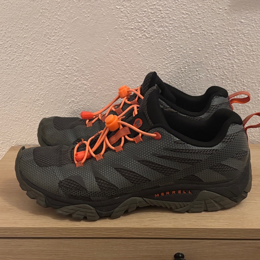 Merrell Men's Black and Orange Athletic Shoes - Picture 3 of 11